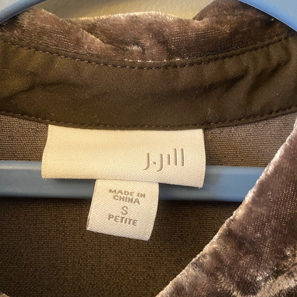 J. Jill Velvet Silk Button-Down Shirt - Picture 4 of 11